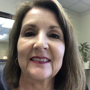 Meet your Posher, Valerie